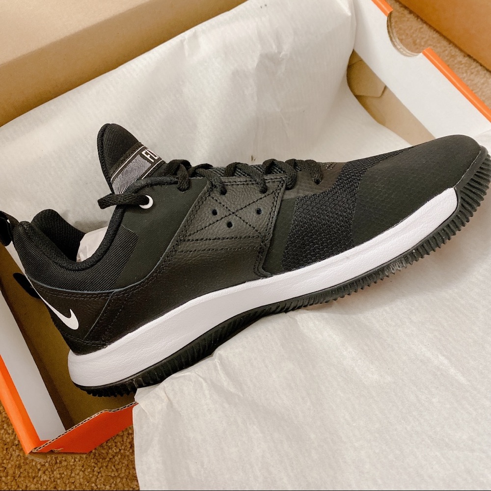 Nike Fly By Low II Basketball Sneaker - Picture 8 of 8